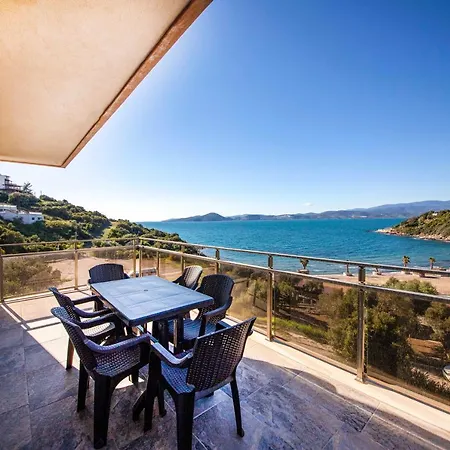 Lovely With Sea View, Balcony And Terrace In Milas, Bodrum מלון 4*